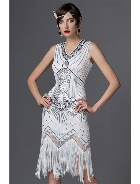 roaring 20s inspired outfits.